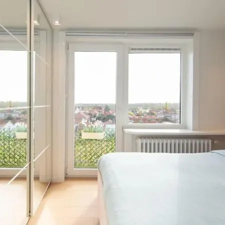 Panne-o-rama Apartment *